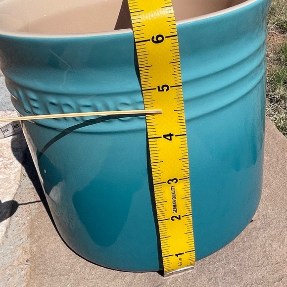 Le Creuset Utensil Crock (Color: Caribbean) - Picture 5 of 6